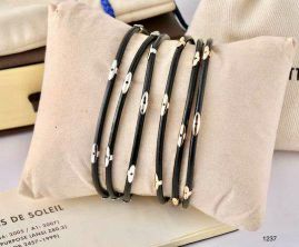 Picture of LV Bracelet _SKULVbracelet11ly2411285